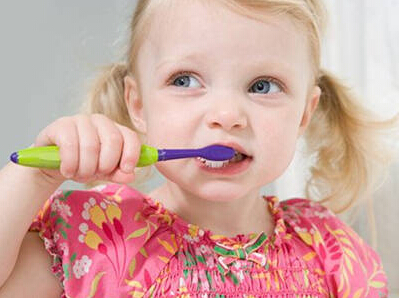 宝宝牙齿发育应该如何护理？
